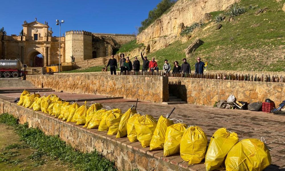 M S De Media Tonelada De Basura Recogida En El Casco Hist Rico De Carmona