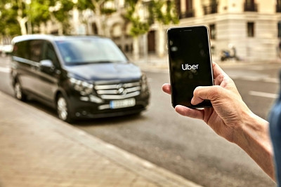 Uber celebra un año en Sevilla lanzando su servicio 'Van' para grupos