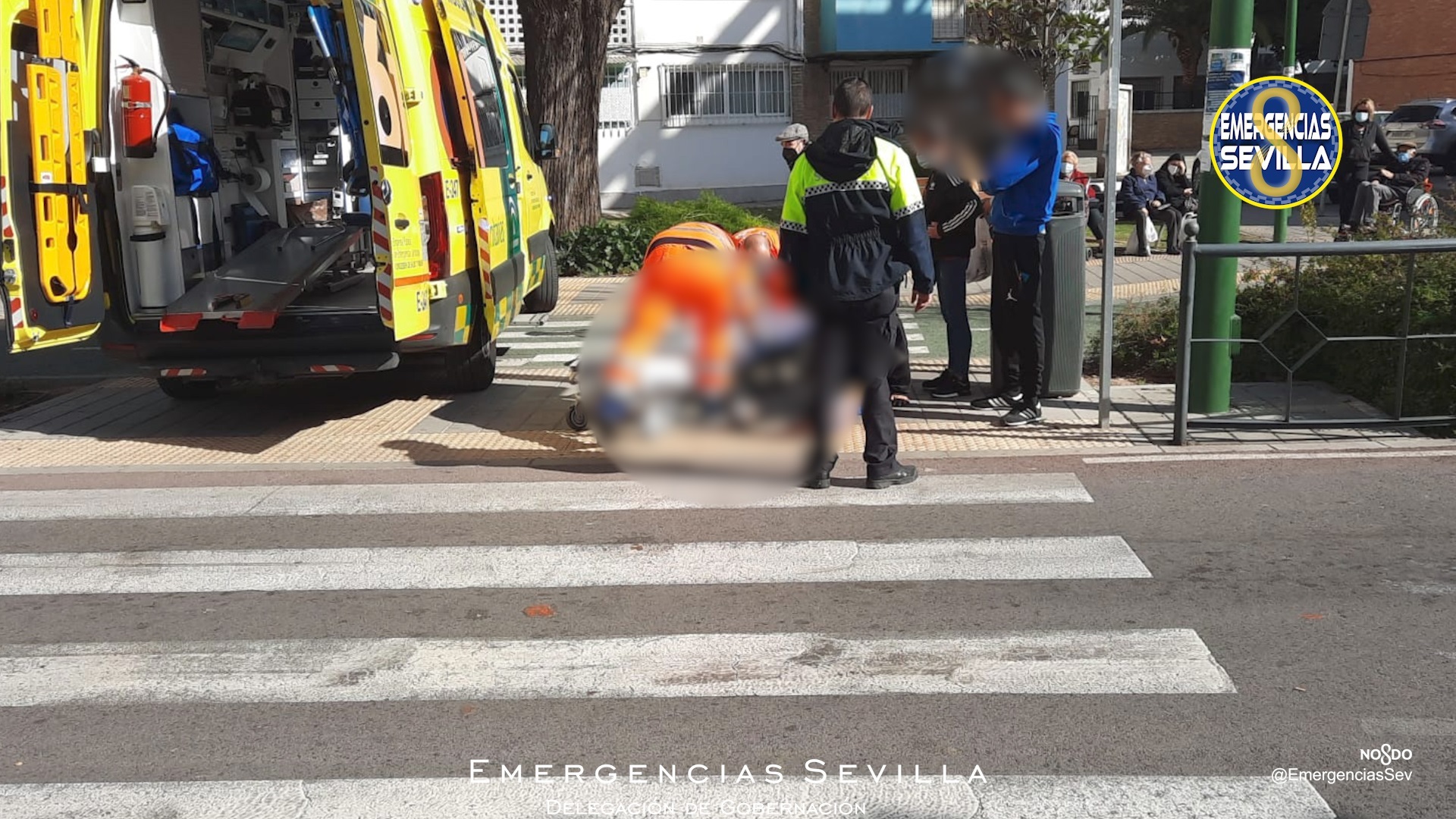 Atropellan a una joven que cruzaba un paso de peatones en Sevilla