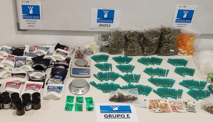 Intervienen más de un kilo de marihuana y estupefacientes de un club social en Fuengirola